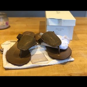 Bo'em stingray sandals